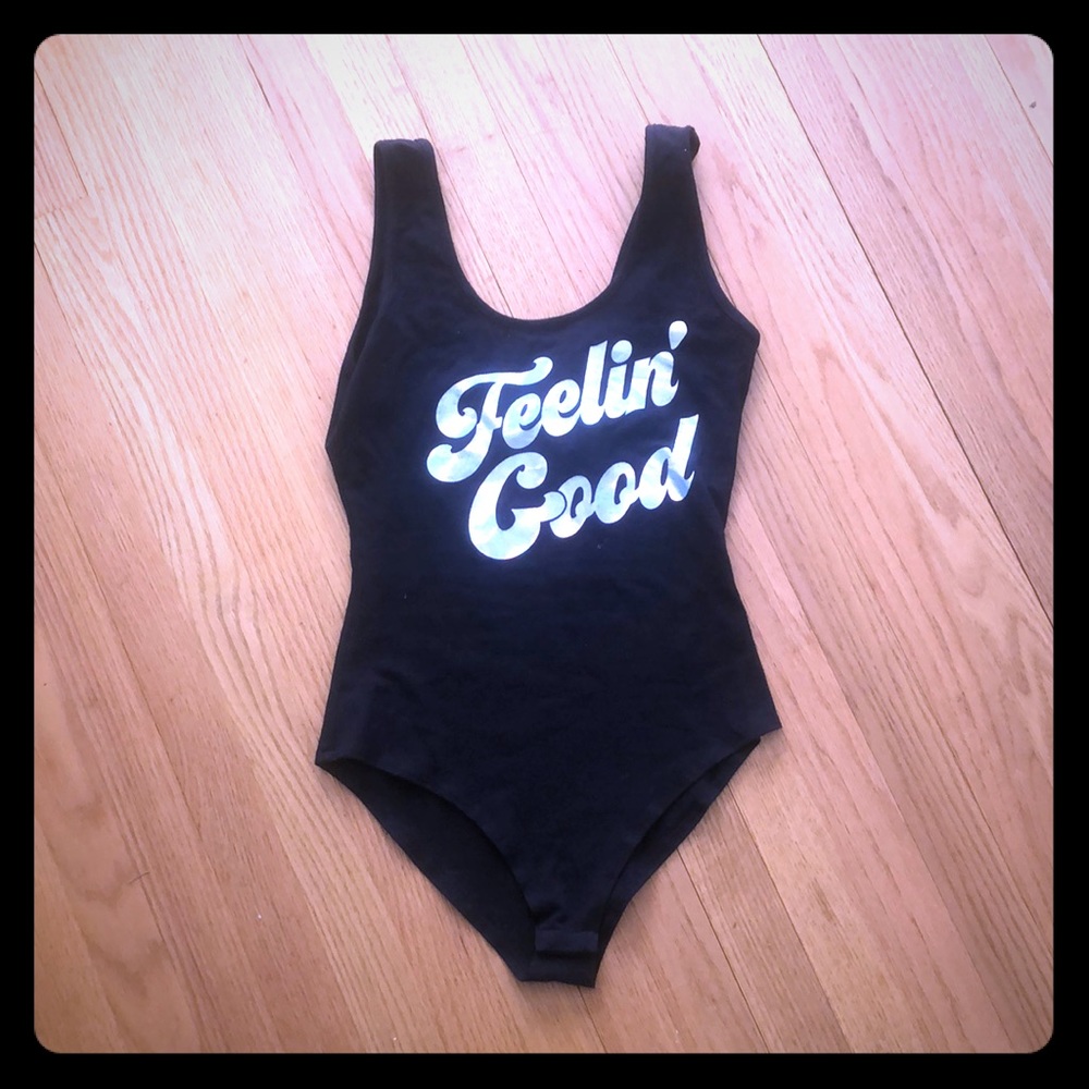 Scoop neck body suit sz Small